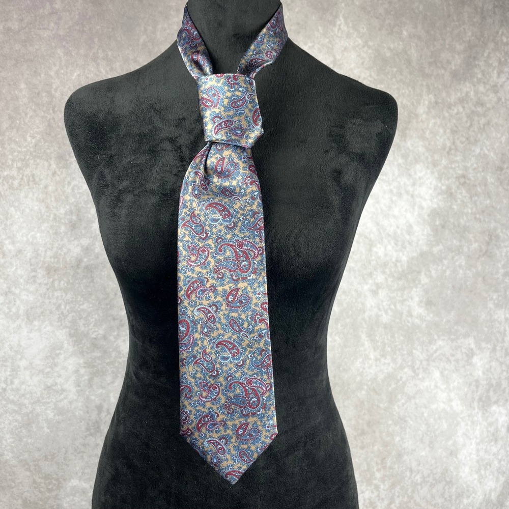 Vtg Benchmark Necktie Red‎ Blue Paisleys Thick Silk Blend Business Mens Tie USA